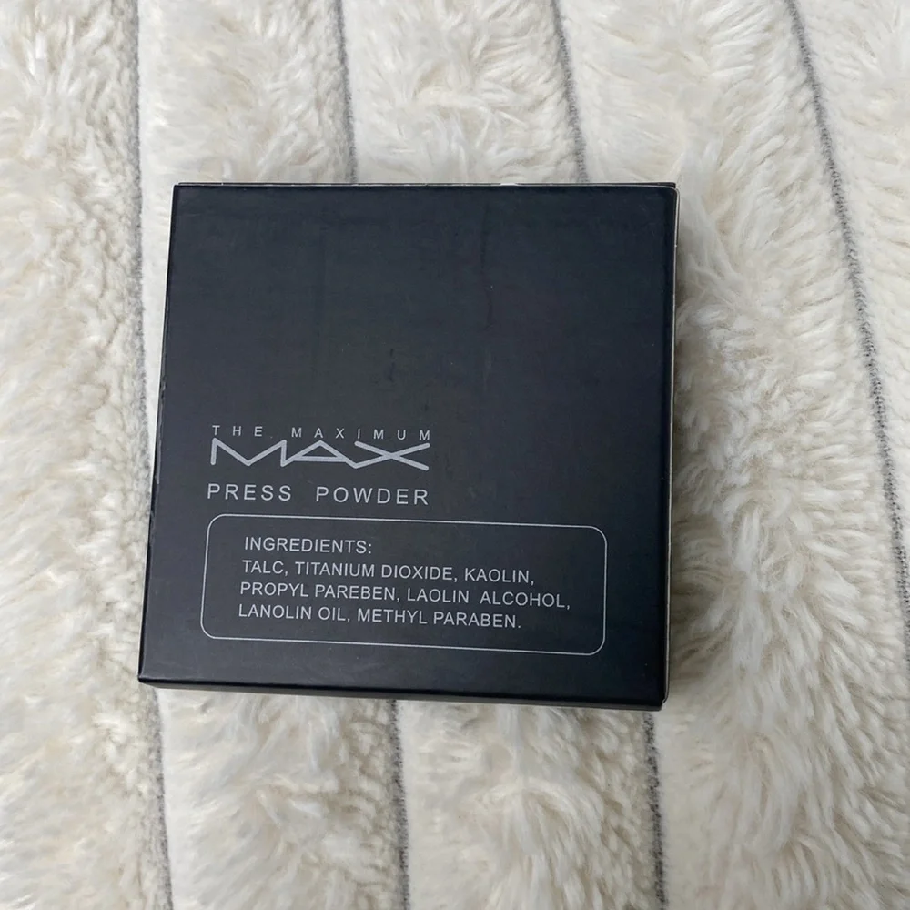 The Maximum Max Press Powder Color: Natural Beige MAX 803